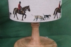 12 Hound table lamp