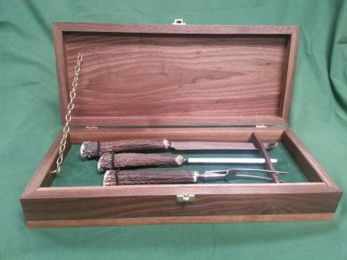 carving set in wooden box